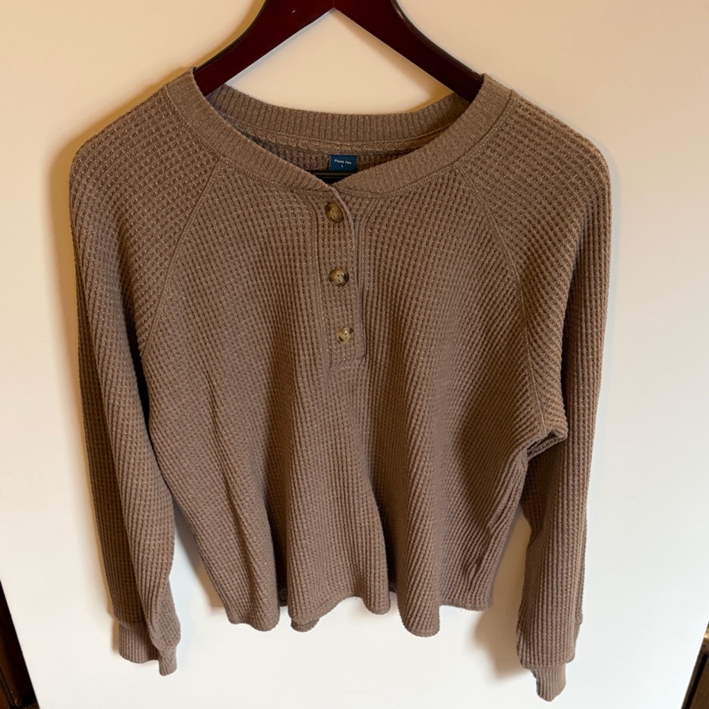 Large brown Old Navy waffle knit shirt